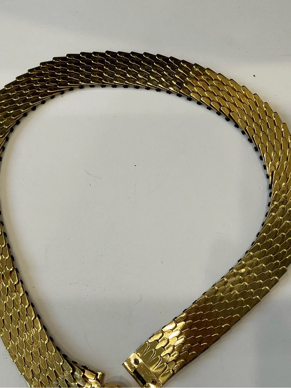 FABULOUS VINTAGE METAL GOLD STRETCH BELT
